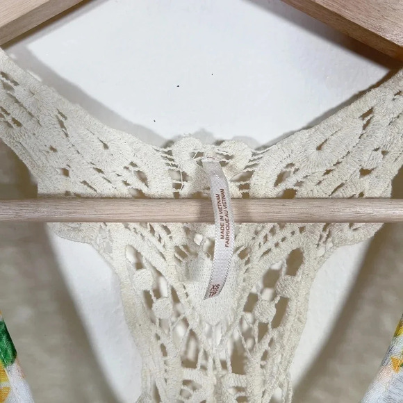 FREE PEOPLE FLORAL CROCHET BACK SLEEVELESS  TANK - Picture 6 of 11